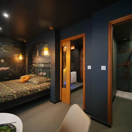 Under Sea Jacuzzi Privee 5 In Du Centre Vill Place De Stationnement Privee Possible アパート *