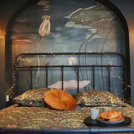 Under Sea Jacuzzi Privee 5 In Du Centre Vill Place De Stationnement Privee Possible *